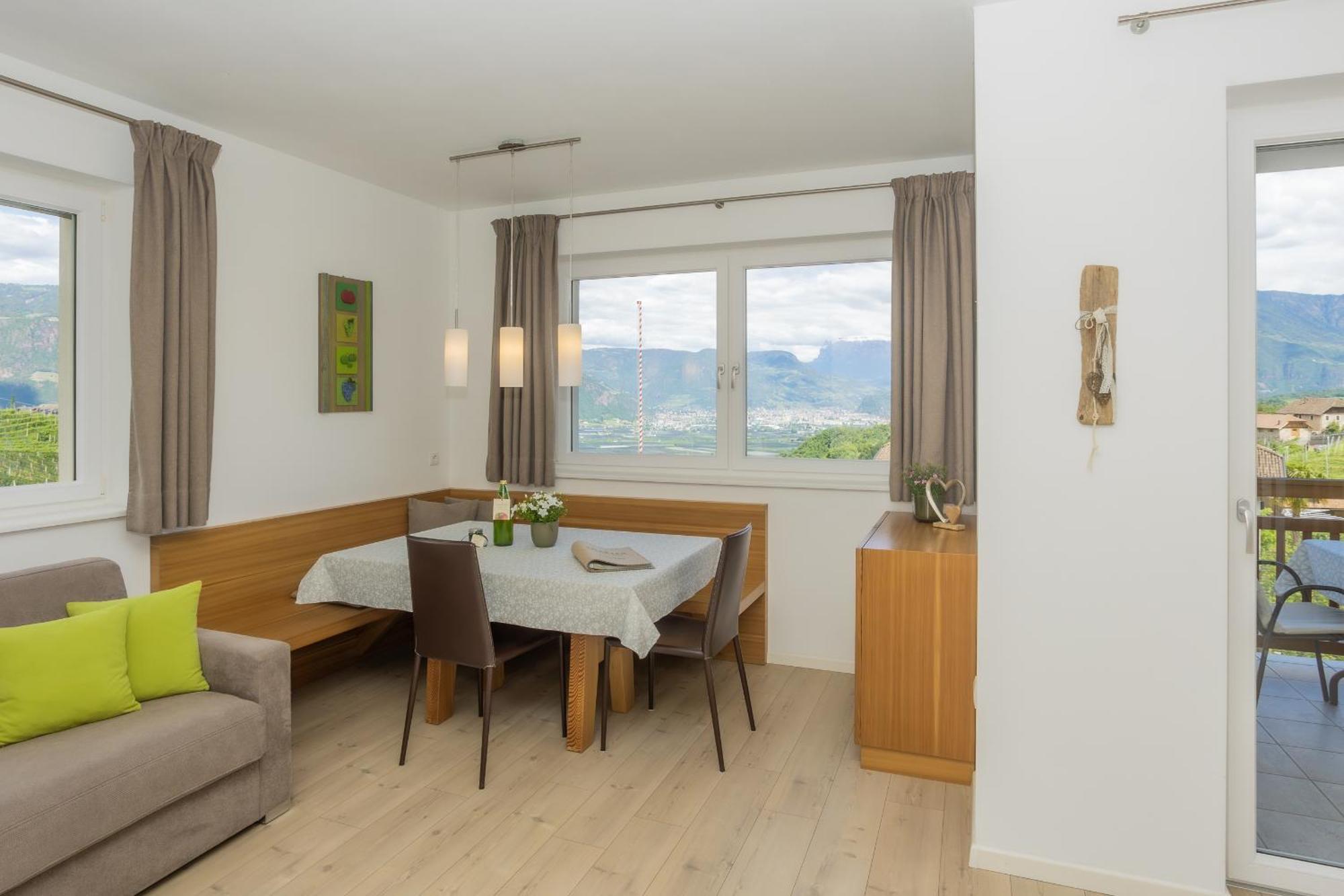 Egarter Appartement Eppan an der Weinstraße Buitenkant foto