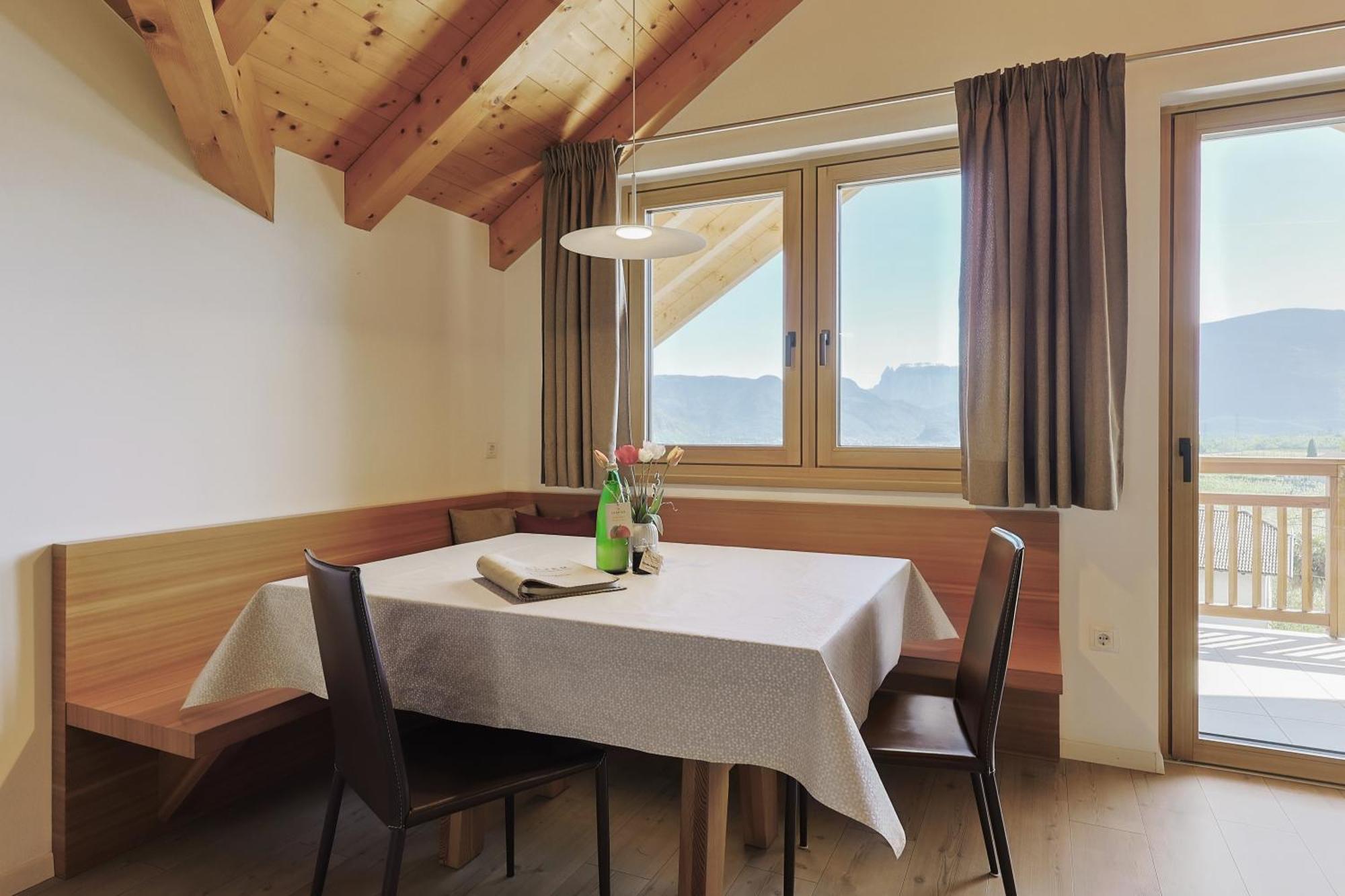 Egarter Appartement Eppan an der Weinstraße Buitenkant foto