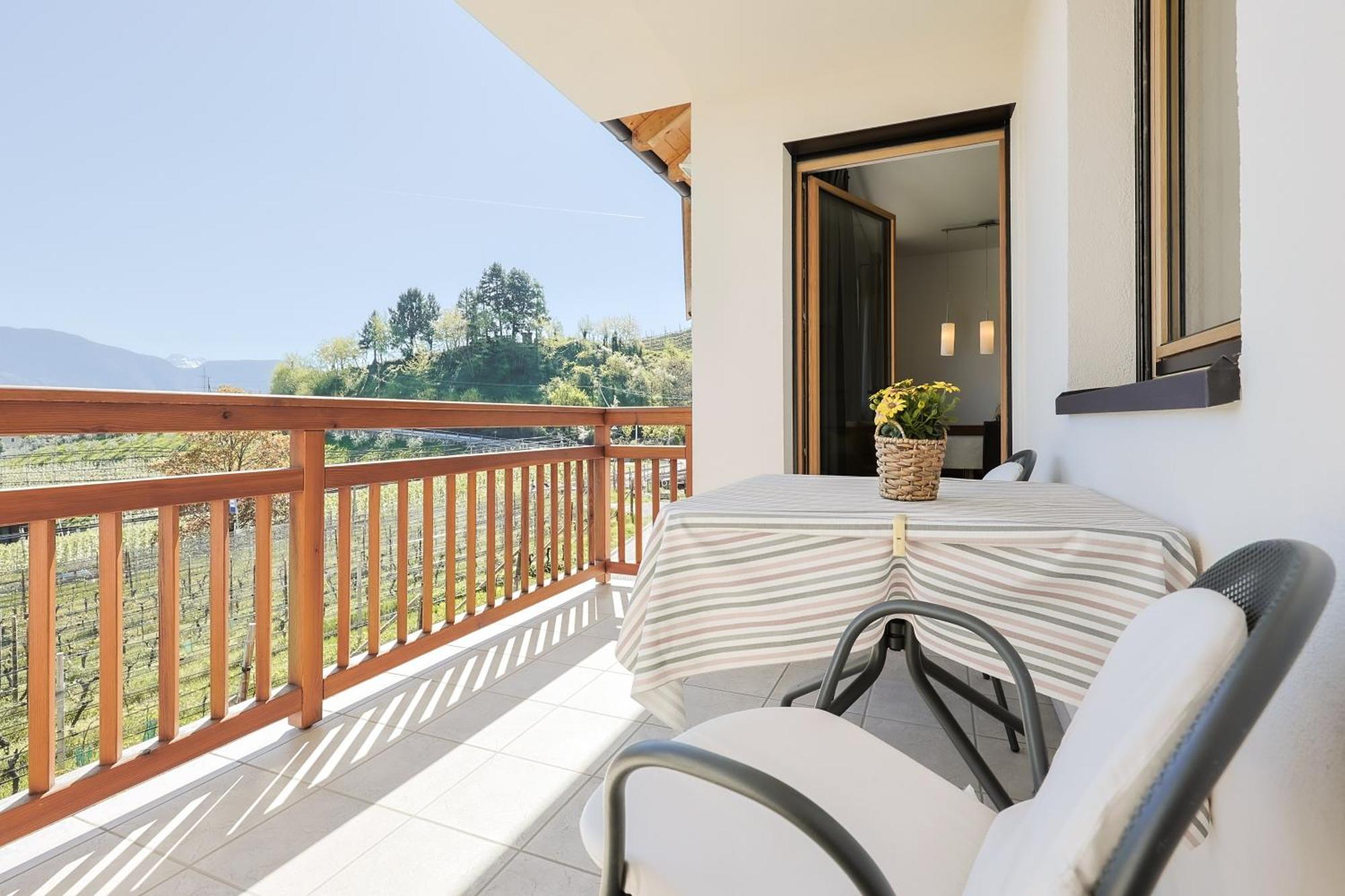 Egarter Appartement Eppan an der Weinstraße Buitenkant foto